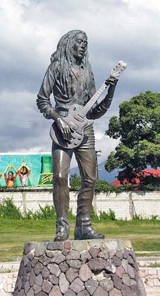 Sculpture of Marley, by Alvin Marriott